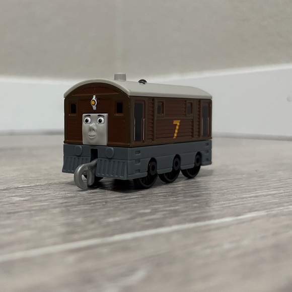 Thomas & Friends Toby - Picture 2 of 8
